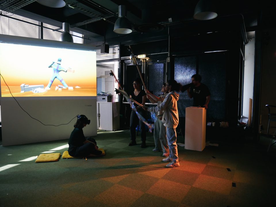 Dispositif scénique avec capture de mouvement